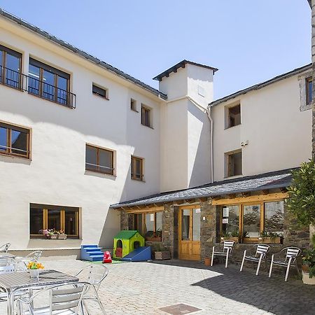 Alberg Anna Maria Janer Льивия Экстерьер фото