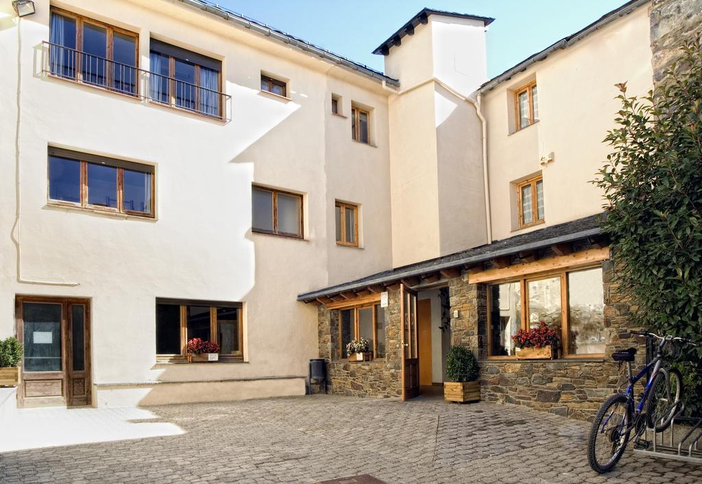 Alberg Anna Maria Janer Льивия Экстерьер фото