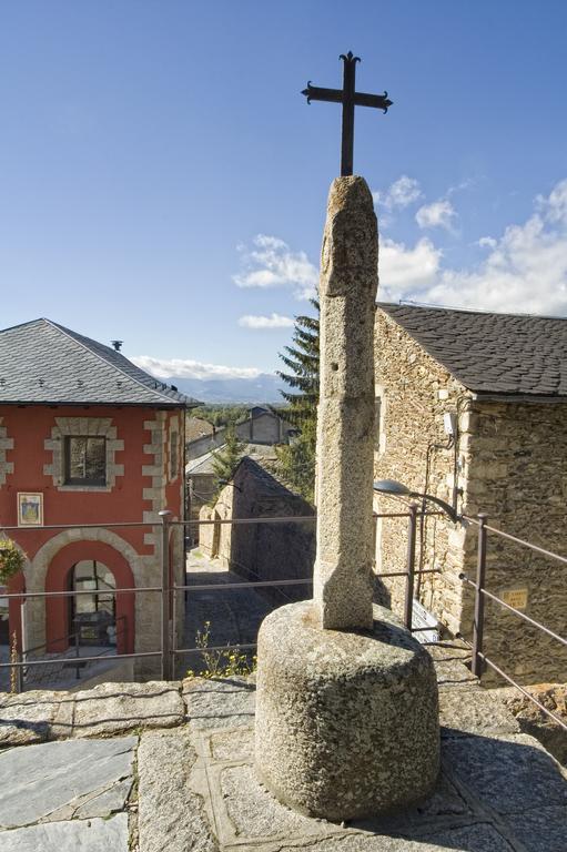 Alberg Anna Maria Janer Льивия Экстерьер фото