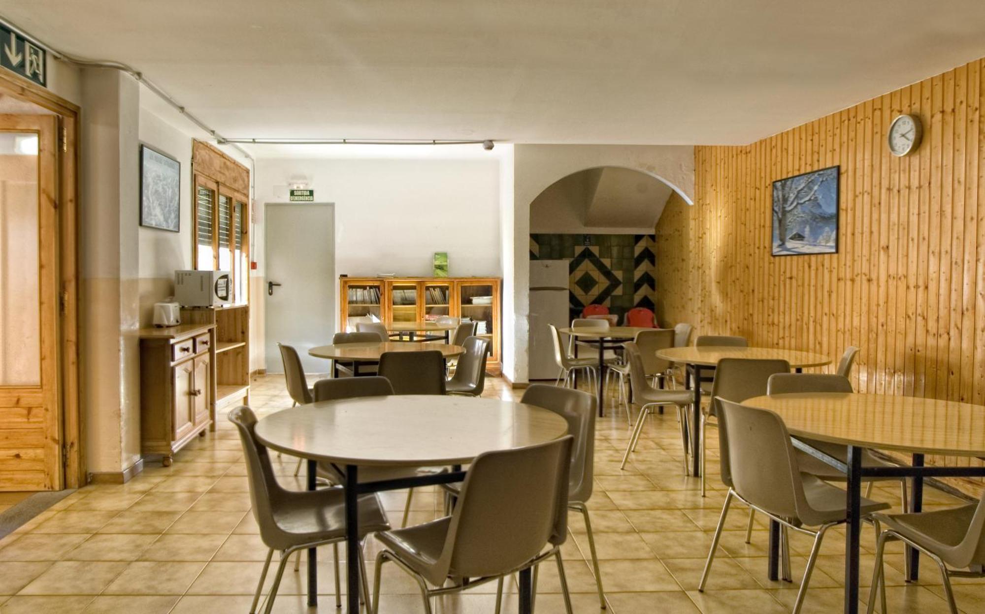 Alberg Anna Maria Janer Льивия Экстерьер фото